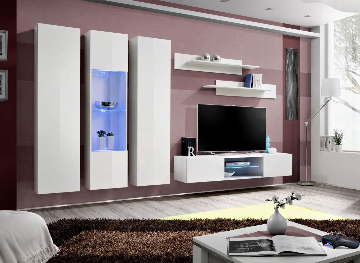 Wohnzimmerwand mit blauer LED-Beleuchtung Hompland 169, Farbe: Weiß - Abmessungen: 170 x 260 x 40 cm (H x B x T), mit genügend Stauraum