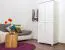 Schmaler Kleiderschrank | 2 Drehtüren | 4 Fächer | mit Kleiderstange | 80 cm breit | Massivholz | Farbe: Weiß Abbildung