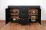 Stabiles Sideboard / Kommode mit vier Fächer Barbe 17, drei Schubladen, Farbe: Schwarz matt, ABS-Kantenschutz, Griffe: Gold, zwei Türen, Maße: 83,5 x 137 x 40 cm, leicht kombinierbar mit anderen Möbeln