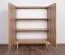 Hohe Kommode mit zwei Türen Ashford 04, Farbe: Eiche Riviera / Marmor Bianco - Abmessungen: 122 x 97 x 37 cm (H x B x T)