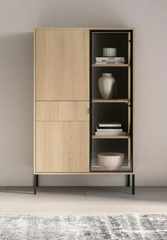 Vitrine | Farbe: Eiche Lindberg | Metallfüße | 1 Schublade | gehärtetes Graphitglas | inkl. LED-Beleuchtung | 7 Fächer | Push-to-open Funktion | 92 x 40 x 150 cm